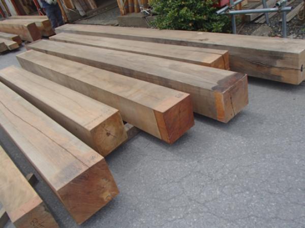 7-818 欅けやき 框材カマチ 大黒 柱材角材乾燥材激安木材引取可 通販