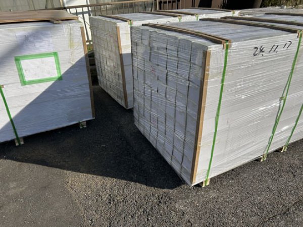 画像8: K-2024-100900-346※残少※▼値下げ7,689円→6,930円▼ナラ 楢 オーク  ウレタン塗装クリア  無垢フローリング 床材（長さ1.8m×厚み1.5cm×幅12.4/働き約11.8cm位 1束＝7枚入＝1.487m2） (8)