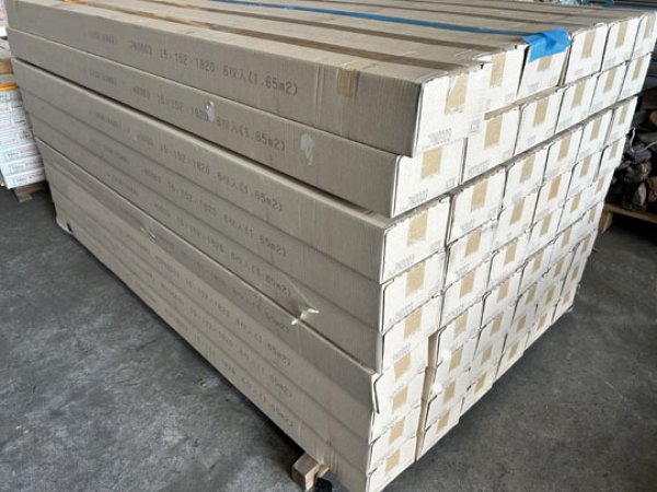 画像7: 2025-4-K8▼値下げしました▼【スポット激安大処分・A-品】 国産 無垢 ウッドパネル 赤松 レッドパイン 無垢 激安  KU栗皮 ウォールブロックパネル(1820×15×幅152mm 1束=6枚入=1.65m2=約半坪）・会 (7)