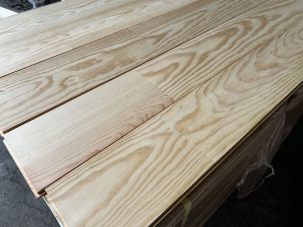 画像5: 2025-4-K4 ▼最終値下げ4389円→3990円→3289円★【スポット激安大処分・A-品・厚み18mm】幅広152 国産赤松 レッドパイン 無塗装  無垢フローリング材 床材（1820×18×152mm 1束＝5枚入)・会 (5)