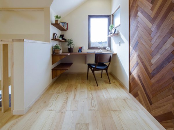 画像7: 2025-4-K4 ▼最終値下げ4389円→3990円→3289円★【スポット激安大処分・A-品・厚み18mm】幅広152 国産赤松 レッドパイン 無塗装  無垢フローリング材 床材（1820×18×152mm 1束＝5枚入)・会 (7)