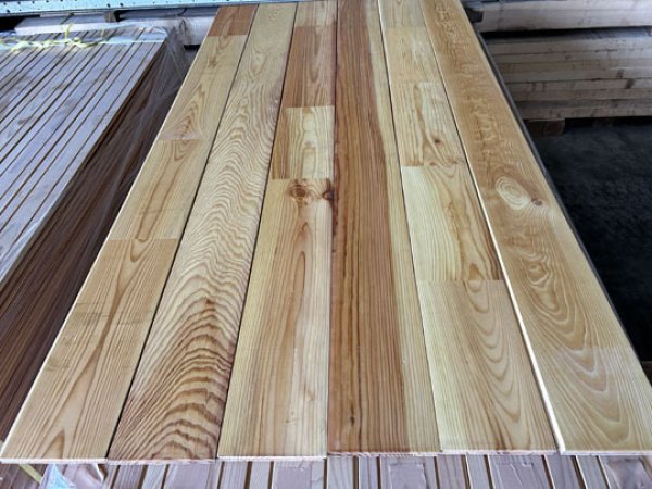 画像4: 2025-4-K30-152★緊急値下げ3990円→3410円★【訳ありAB品・激安大処分】幅広152 国産赤松 レッドパイン 無垢床材リボスオイルクリア塗装フローリング材 （長さ1.82m×厚み1.5cm×幅15.2cm 1束=6枚入=約半坪=1.65m2）・会 (4)