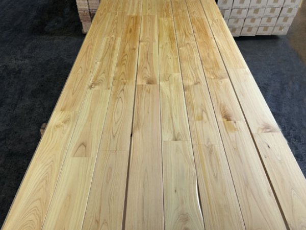 画像5: 2025-4-K30-114★緊急値下げ3990円→3410円★【訳ありAB品・激安大処分】幅114 国産赤松 レッドパイン 無垢床材リボスオイルクリア塗装フローリング材 （長さ1.82m×厚み1.5cm×幅11.4cm 1束=8枚入=約半坪=1.65m2）・会 (5)