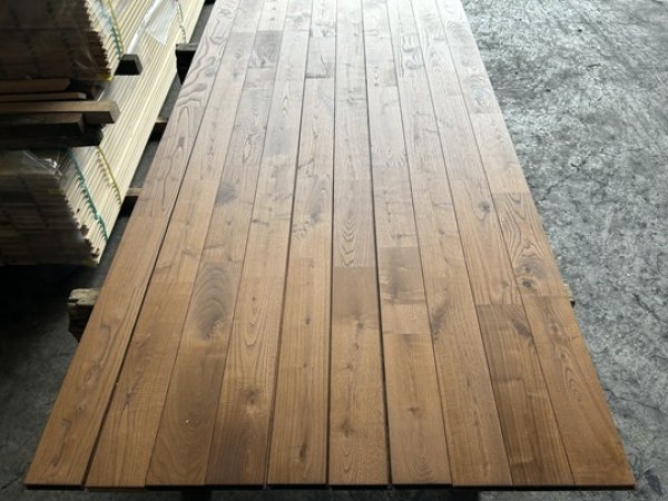 画像4: K2025-100990 【数量限定・激安スポット激安大処分・幅90】 栗クリチェスナット 春風オイル塗装 チョコレート  無垢フローリング　床材（長さ1.82m×厚み1.5cm×幅9cm 1束＝10枚入＝1.638ｍ2＝約半坪） (4)