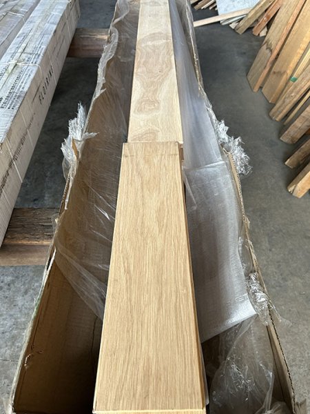 画像1: K2023-530【訳あり・赤字激安在庫大処分品】貴重ソリッドOPC乱尺 厚み18mm 幅広120 ラスティックオーク 無塗装 無垢フローリング　床材（18mm×120mm×乱尺mm 1束＝1.512ｍ2＝半坪弱） (1)