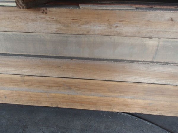 画像3: 500194【貴重な完全乾燥材・銘木 杉スギ 角材】倉庫一掃赤字処分大黒柱 角材 寺院仏閣 目詰 杢（4000×120角 ） (3)
